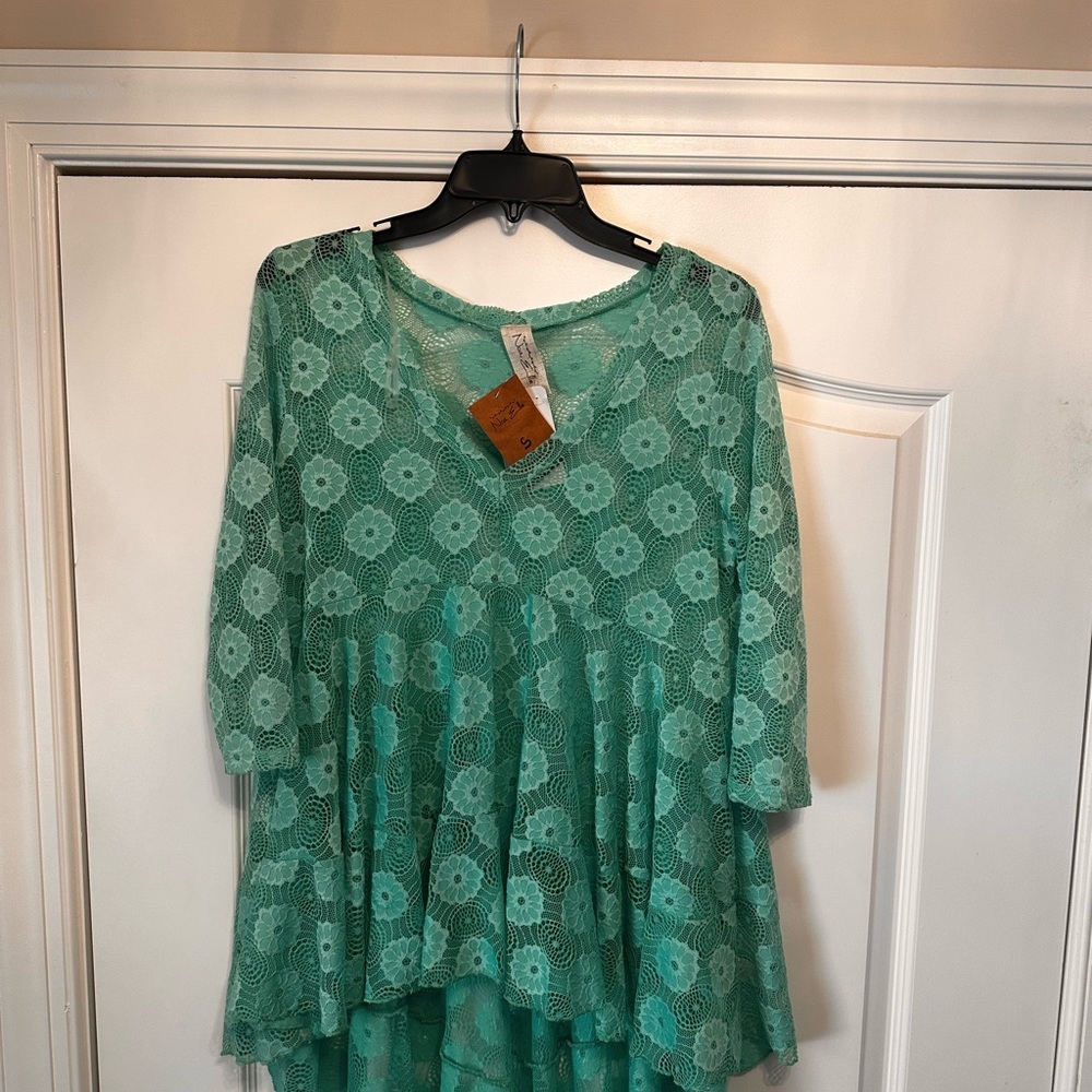 Ladies Tunic Top by Noa Elle Size Small New with Tags